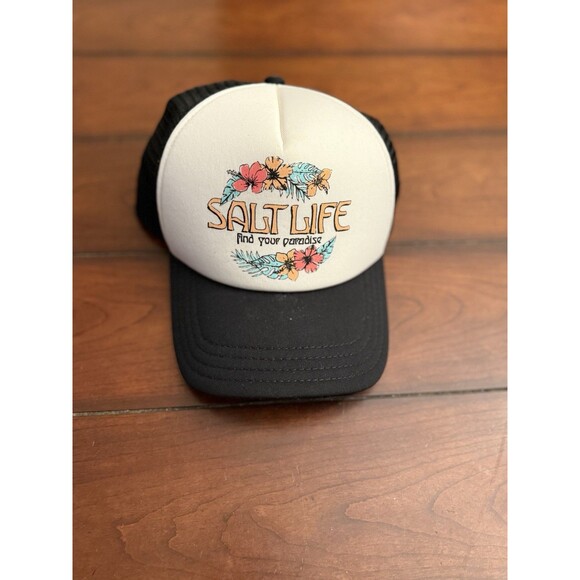 Salt‎ Life **Find Your Paradise** Women’s Trucker Hat - Picture 1 of 3